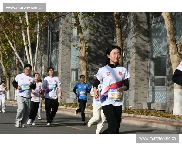 在汗水与呐喊中奔跑我难忘的校园跑步比赛记忆青春成长瞬间的真实写照